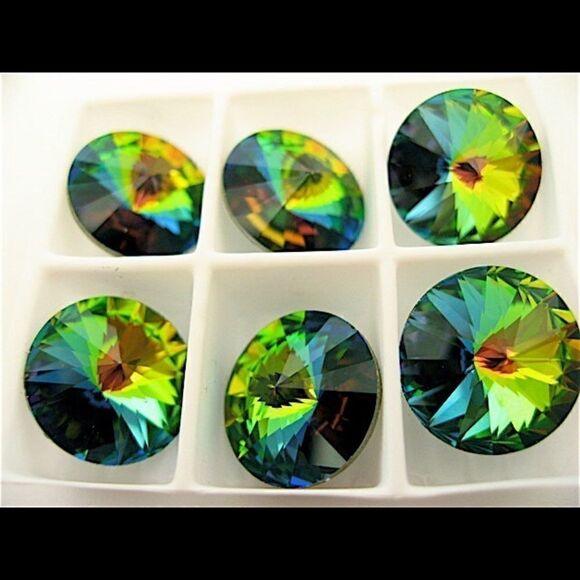 Handcrafted Earrings with Swarovski Crystal - Picture 6 of 6